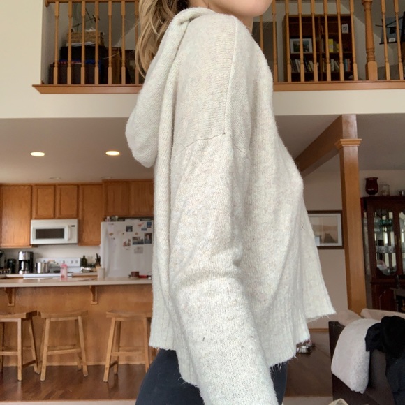 American Eagle Sweater - Picture 3 of 3